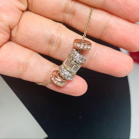 Banana Republic Necklace w 5 round pendants